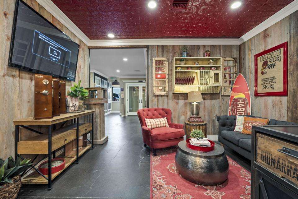 19-web-or-mls-1639-e-miraloma-ave